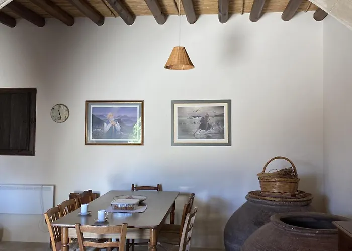 Levanda House - Traditional House Vasa Koilaniou Semesterbostad *